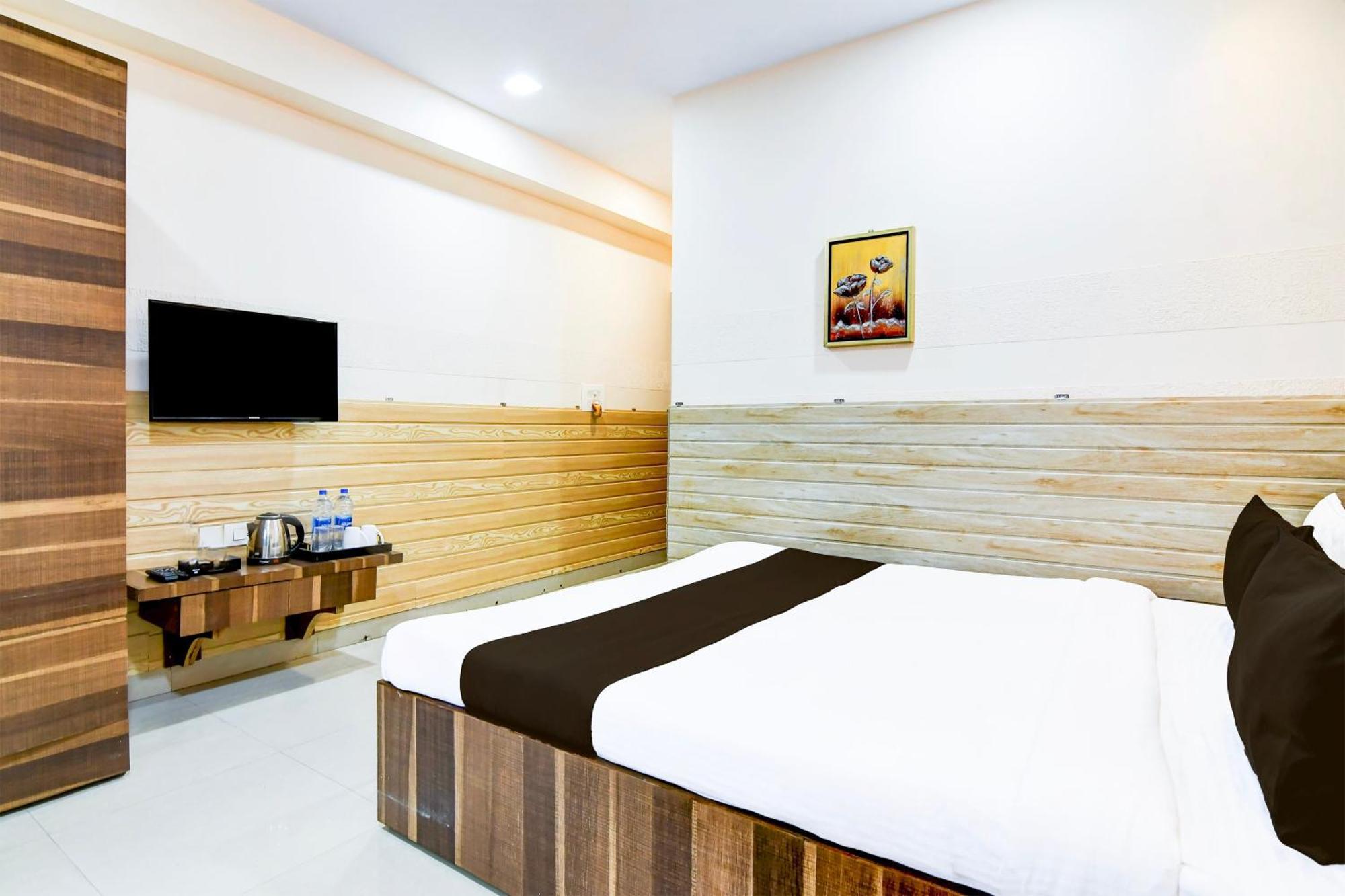 OYO 6356 Urban Guest House Bhasa Kültér fotó