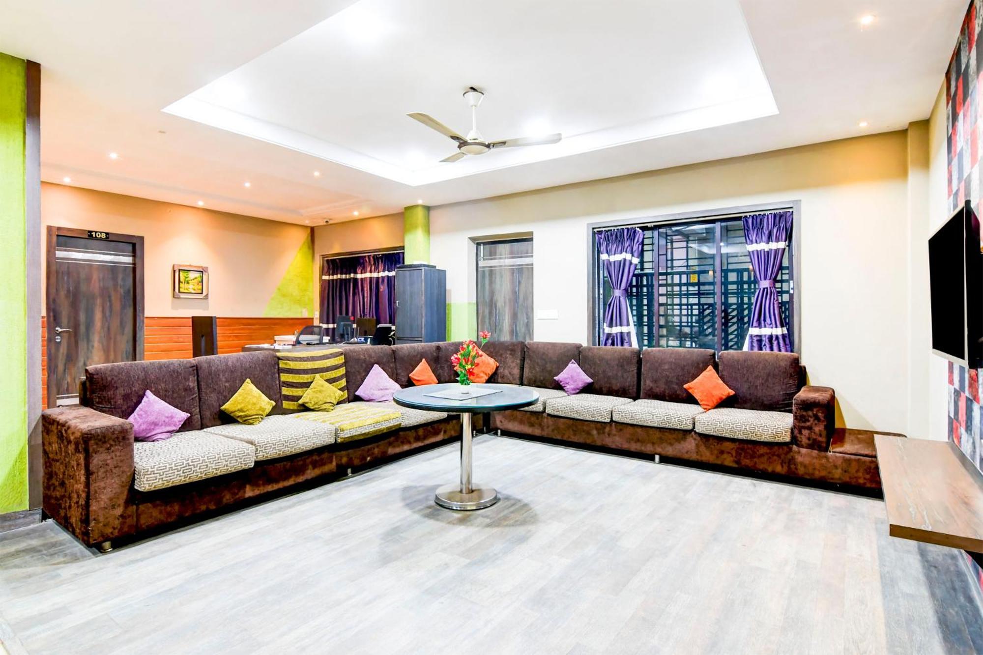 OYO 6356 Urban Guest House Bhasa Kültér fotó